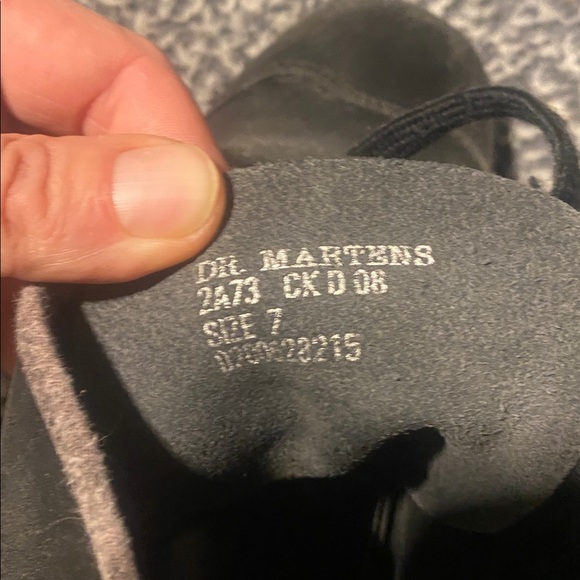 Dr. Martens Men’s Size 7 vintage Black Leather 8” high Boots! - Picture 6 of 10